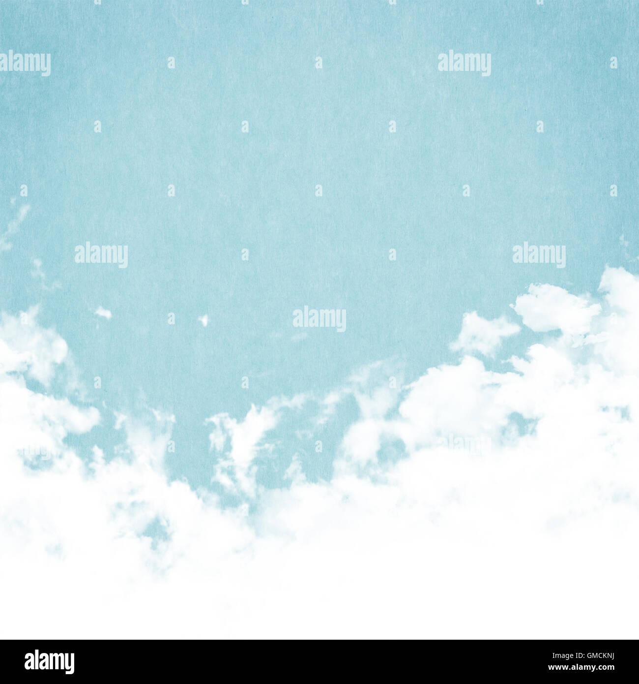 Wasserfarbe wie Wolke auf alten Papier Textur Hintergrund Stockfoto