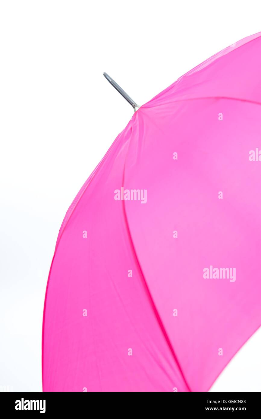 Rosa Regenschirm isoliert auf weißem Hintergrund Stockfoto