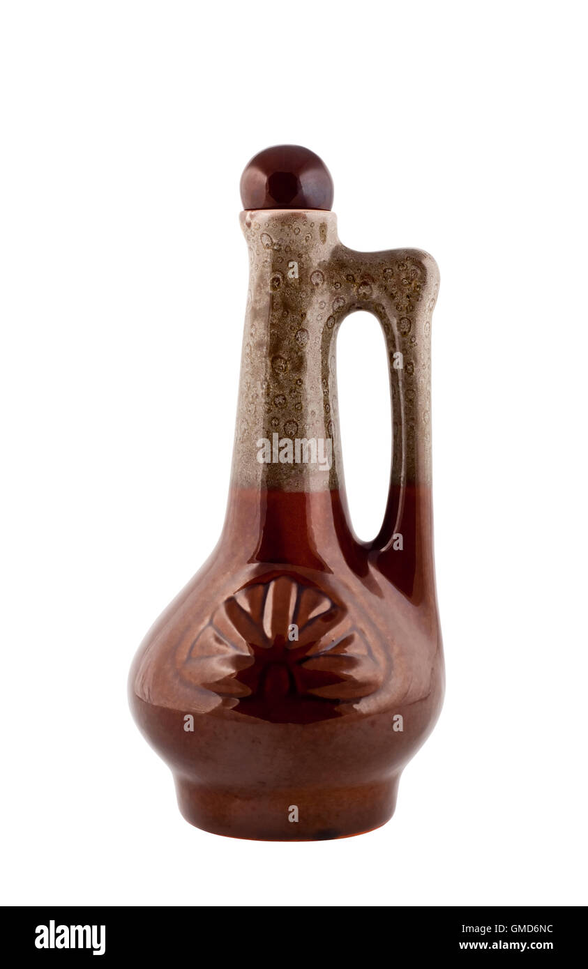 Keramik-Flasche mit Griff. Clipping-Pfad. Stockfoto