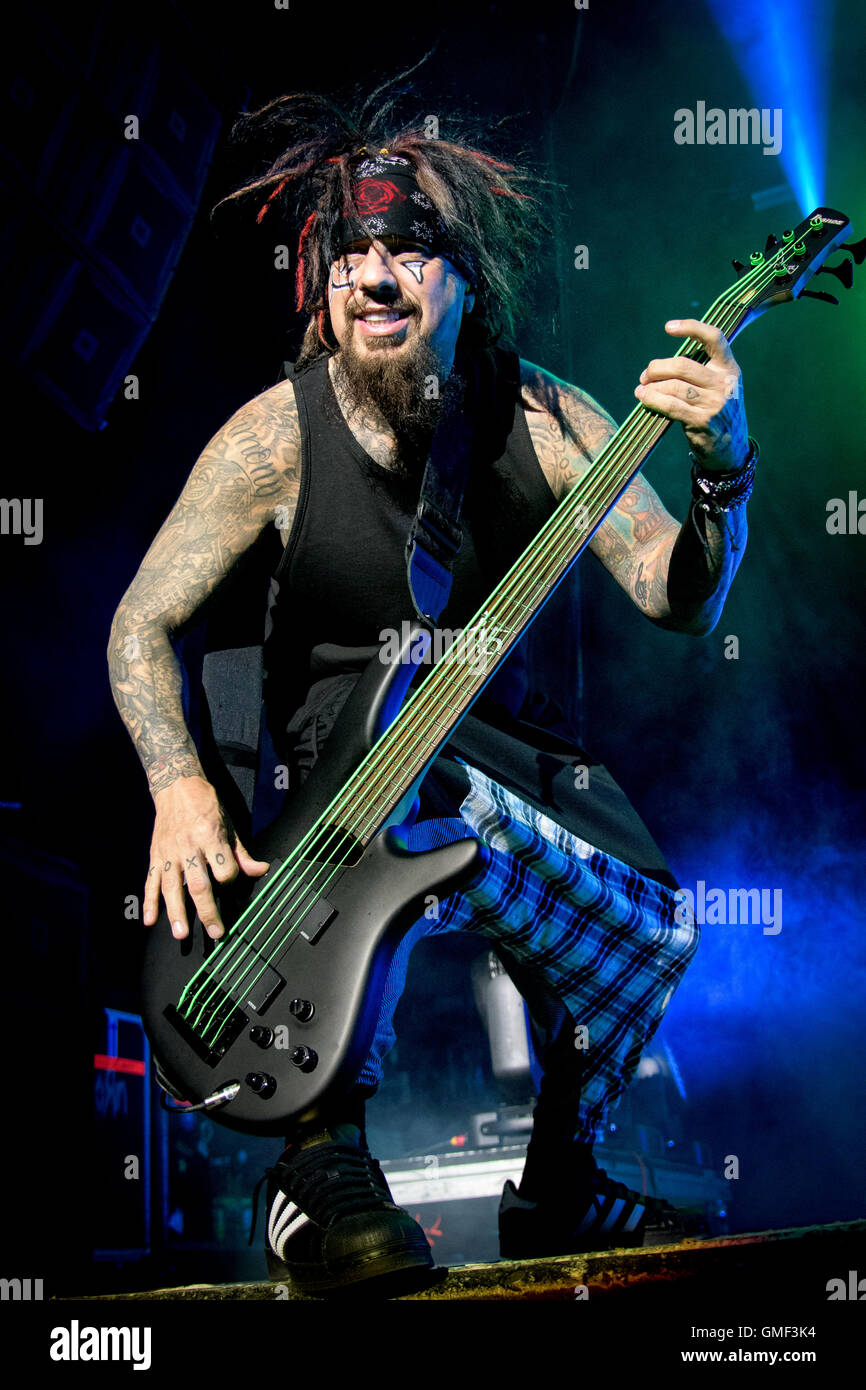 Toronto, Ontario, Kanada. 23. August 2016. US-amerikanische Metal-Band KORN bei durchgeführt ausverkauft Molson Canadian Amphitheater in Toronto. Bandmitglieder: JONATHAN DAVIS, JAMES "MUNKY" SHAFFER, REGINALD "FIELDY" ARVIZU, BRIAN 'HEAD' WELCH, RAY LUZIER © Igor Vidyashev/ZUMA Draht/Alamy Live News Stockfoto