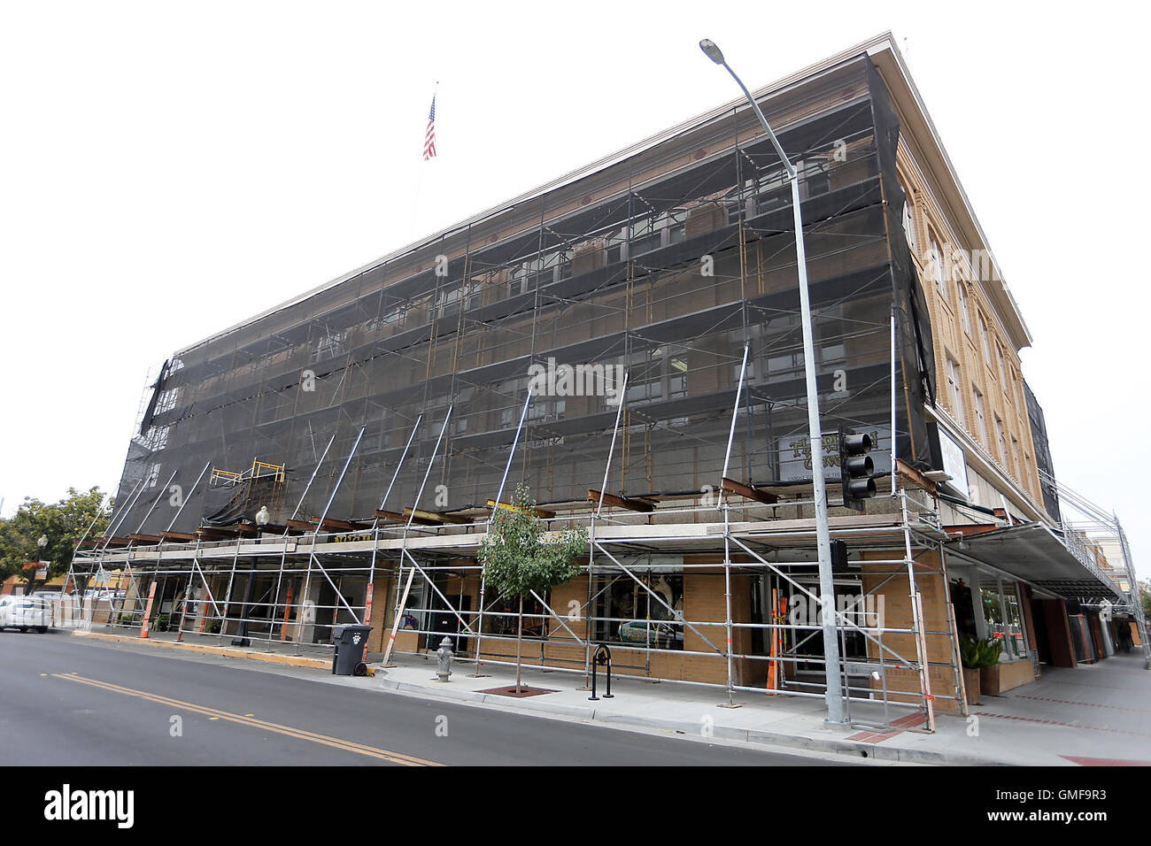 Napa, Kalifornien, USA. 17. August 2016. Die Native Sons der Golden West Halle am ersten und Coombs Straßen bleibt unter Reparatur fast zwei Jahre nach dem 24. August 2014-Erdbeben. © Napa Valley Register/ZUMA Draht/Alamy Live-Nachrichten Stockfoto