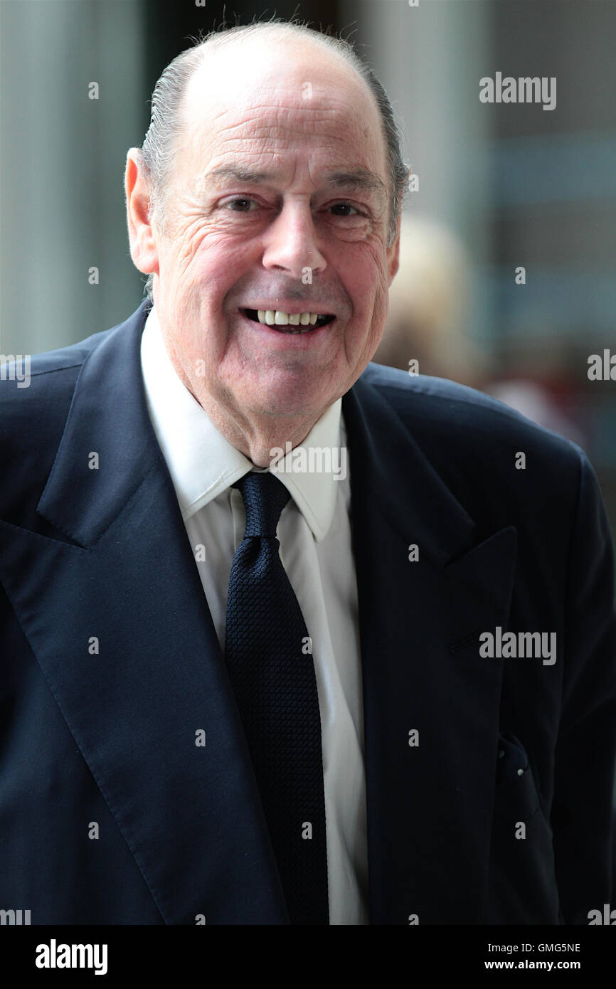 LONDON - 19. Juni 2016: Sir Nicholas Winston Soames gesehen bei der BBC für die Andrew Marr Show in London Stockfoto