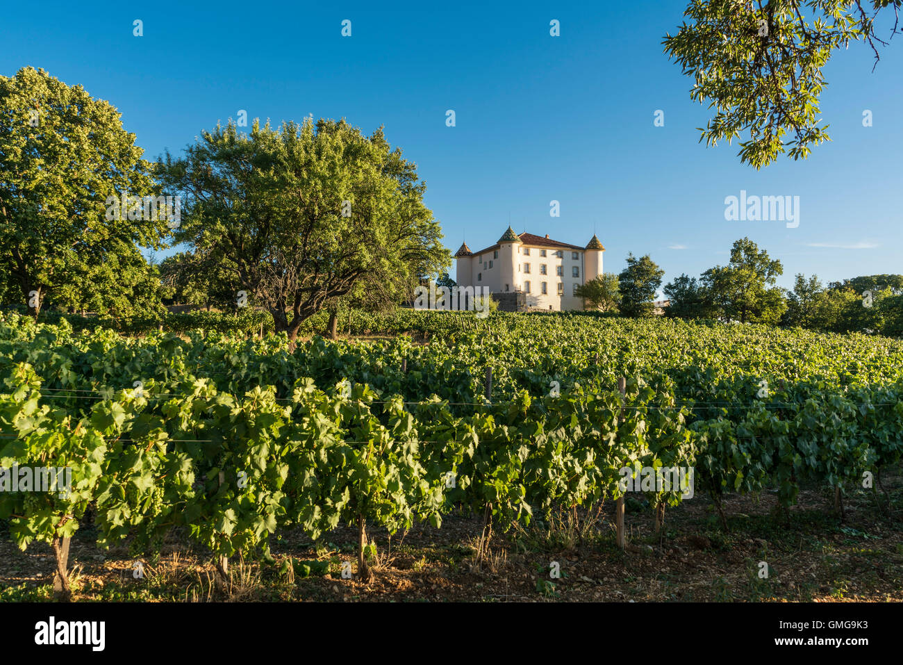 Burg von Aiguines, französischen Chateau Dorf Aiguines, Lac de Sainte Croix, Provence, Frankreich Stockfoto