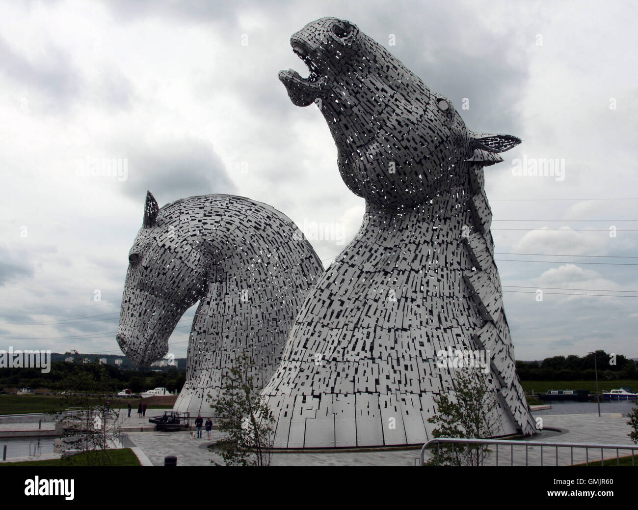 Die Kelpies im Helix Park in Falkirk, Schottland. Sie sind das Werk von Andy Scott. Stockfoto