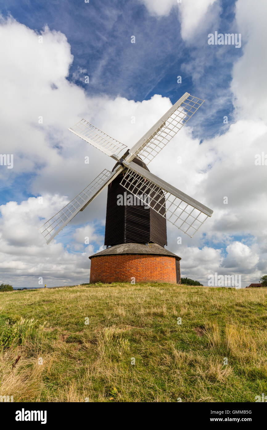 Brill-Mühle, eine Bockwindmühle, die am gemeinsamen Brill, Aylesbury, Buckingham. Es war von 1668 bis 1906 genutzt. Stockfoto