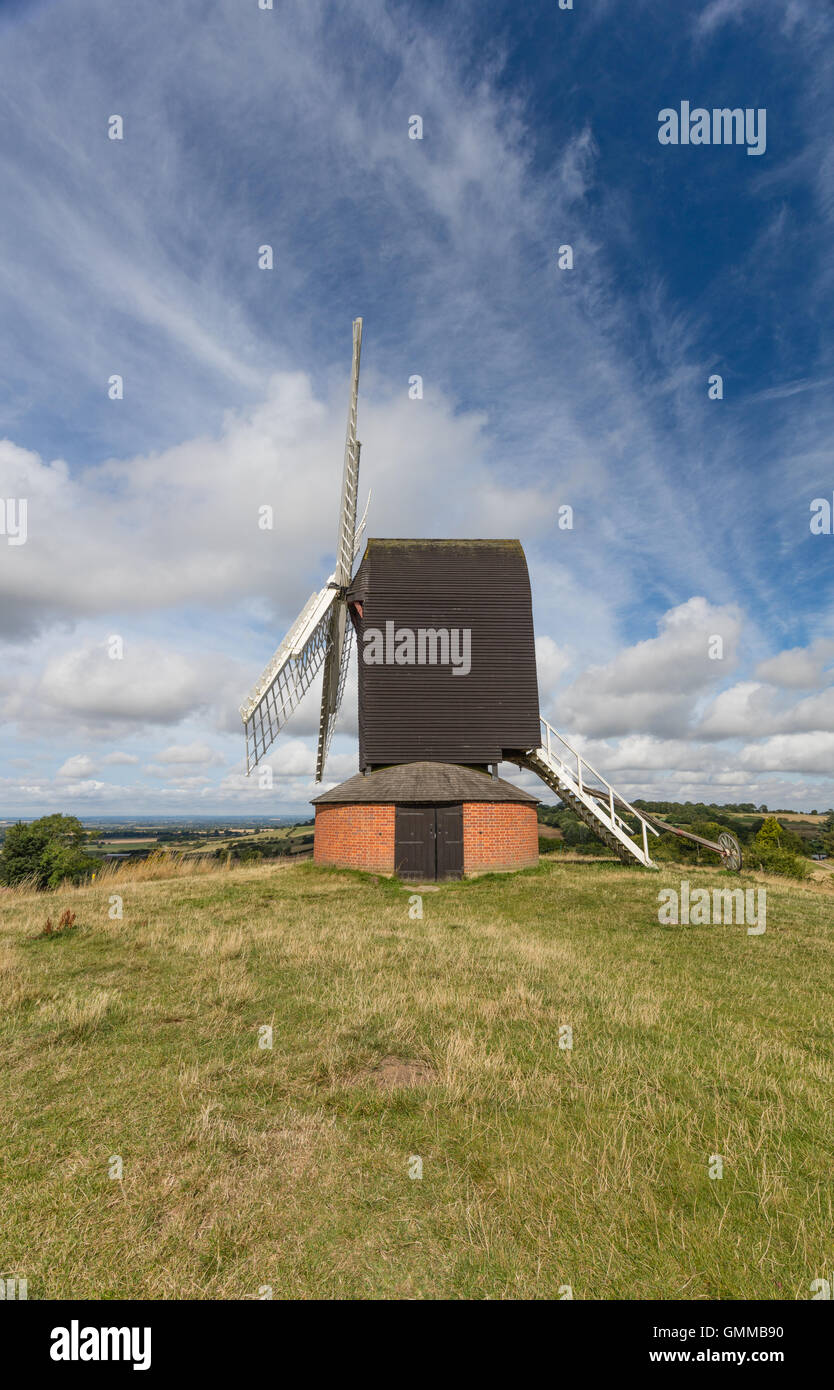 Brill-Mühle, eine Bockwindmühle, die am gemeinsamen Brill, Aylesbury, Buckingham. Es war von 1668 bis 1906 genutzt. Stockfoto