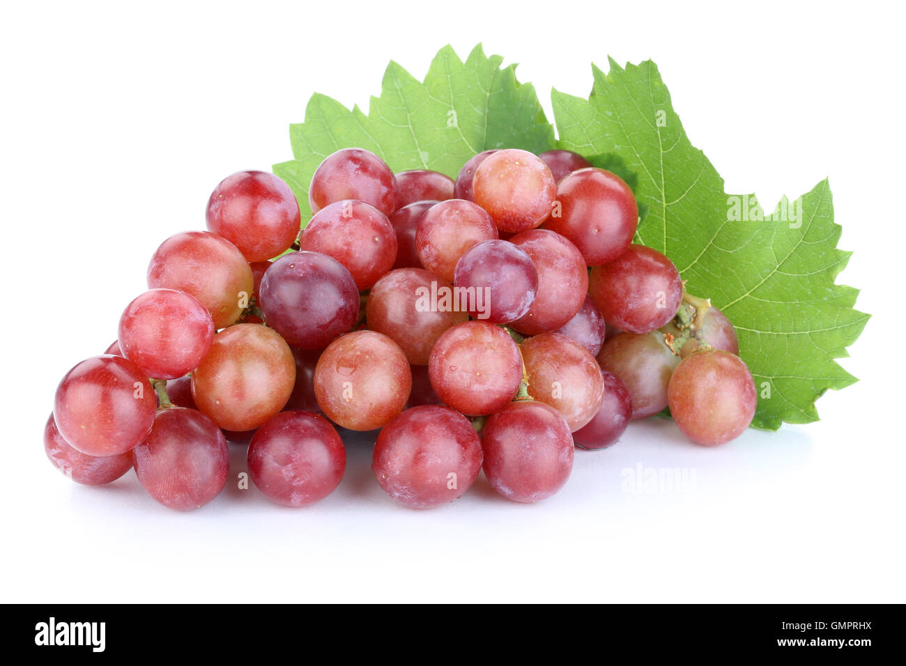 Trauben rote Früchte Obst isoliert auf weißem Hintergrund Stockfoto