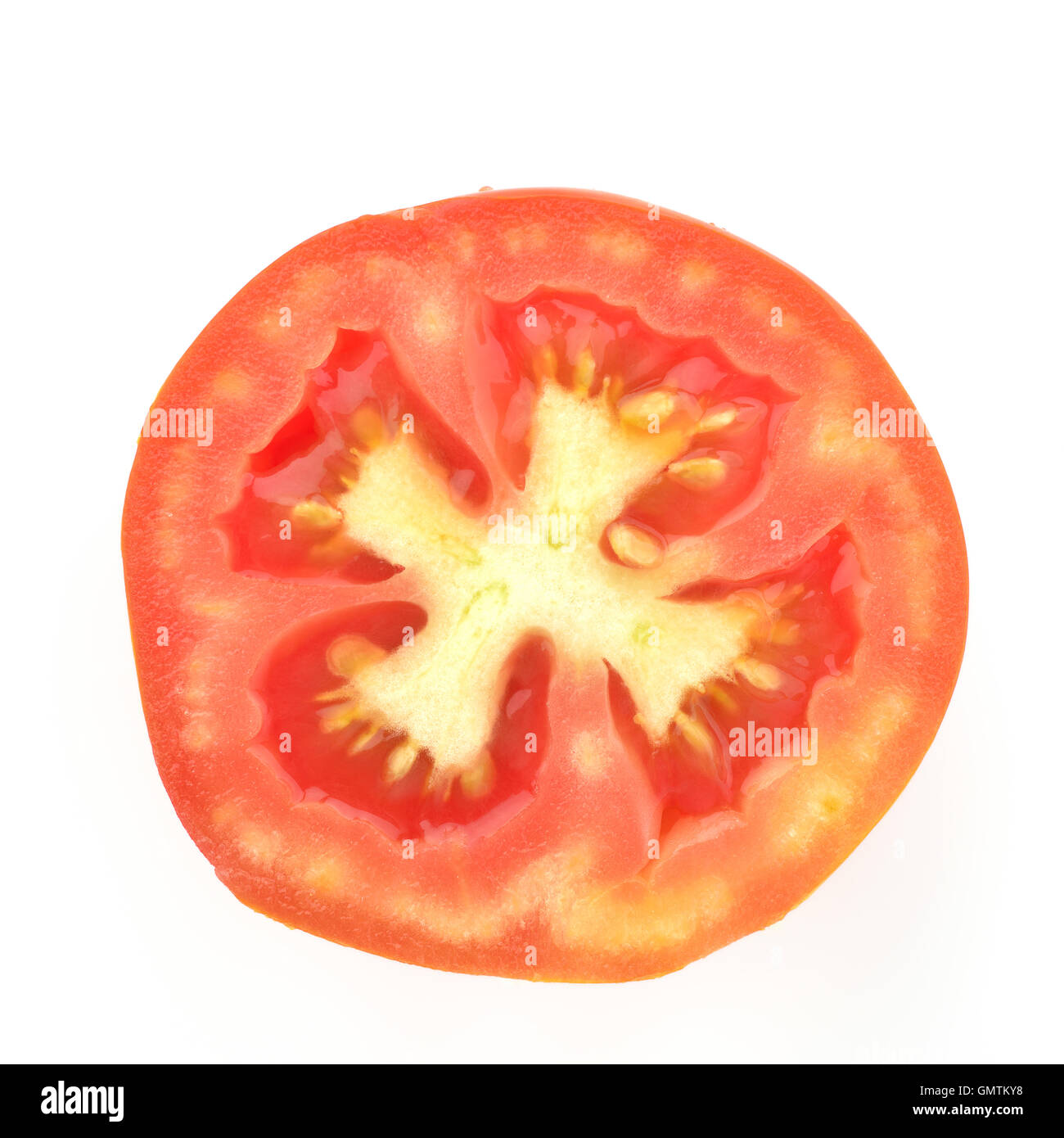 Scheibe rote Tomate auf weißem Hintergrund Stockfoto