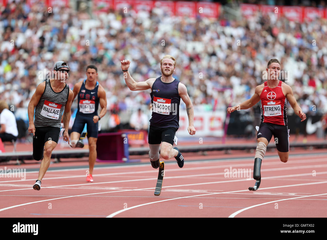 Jarryd WALLACE, Jonnie Pfau & Felix STRENG läuft in die Männer 100m T43/44, 2016 IPC Jubiläumsspiele, Queen Elizabeth Olympic Park, Stratford, London, UK. Stockfoto