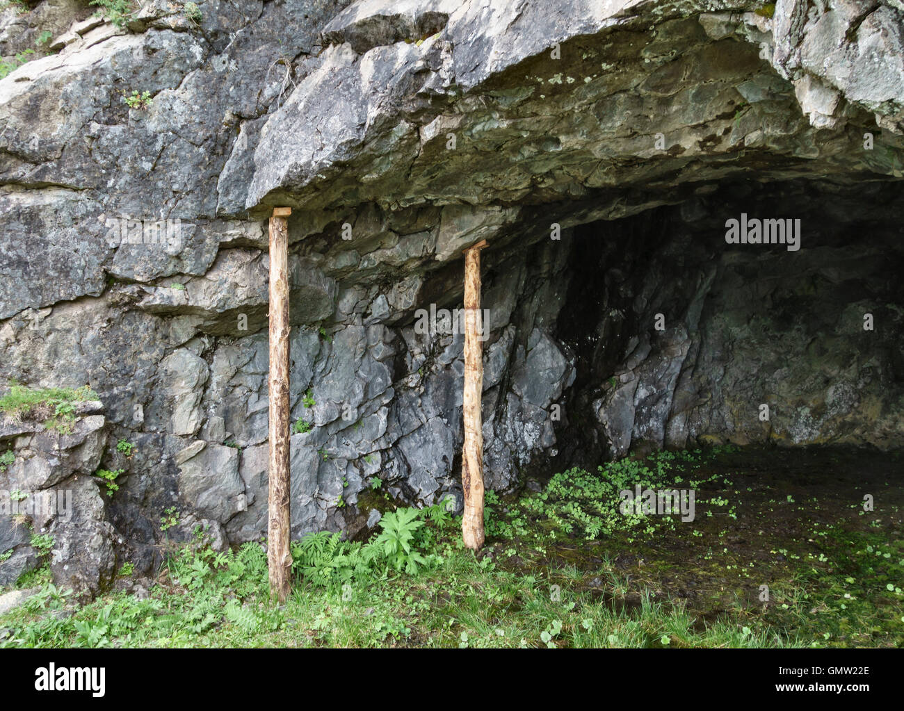 Die Dolomiten, Italien. Bei Sas dal Musc über den Passo San Pellegrino sind italienische Unterstände und Abris vom ersten Weltkrieg Stockfoto
