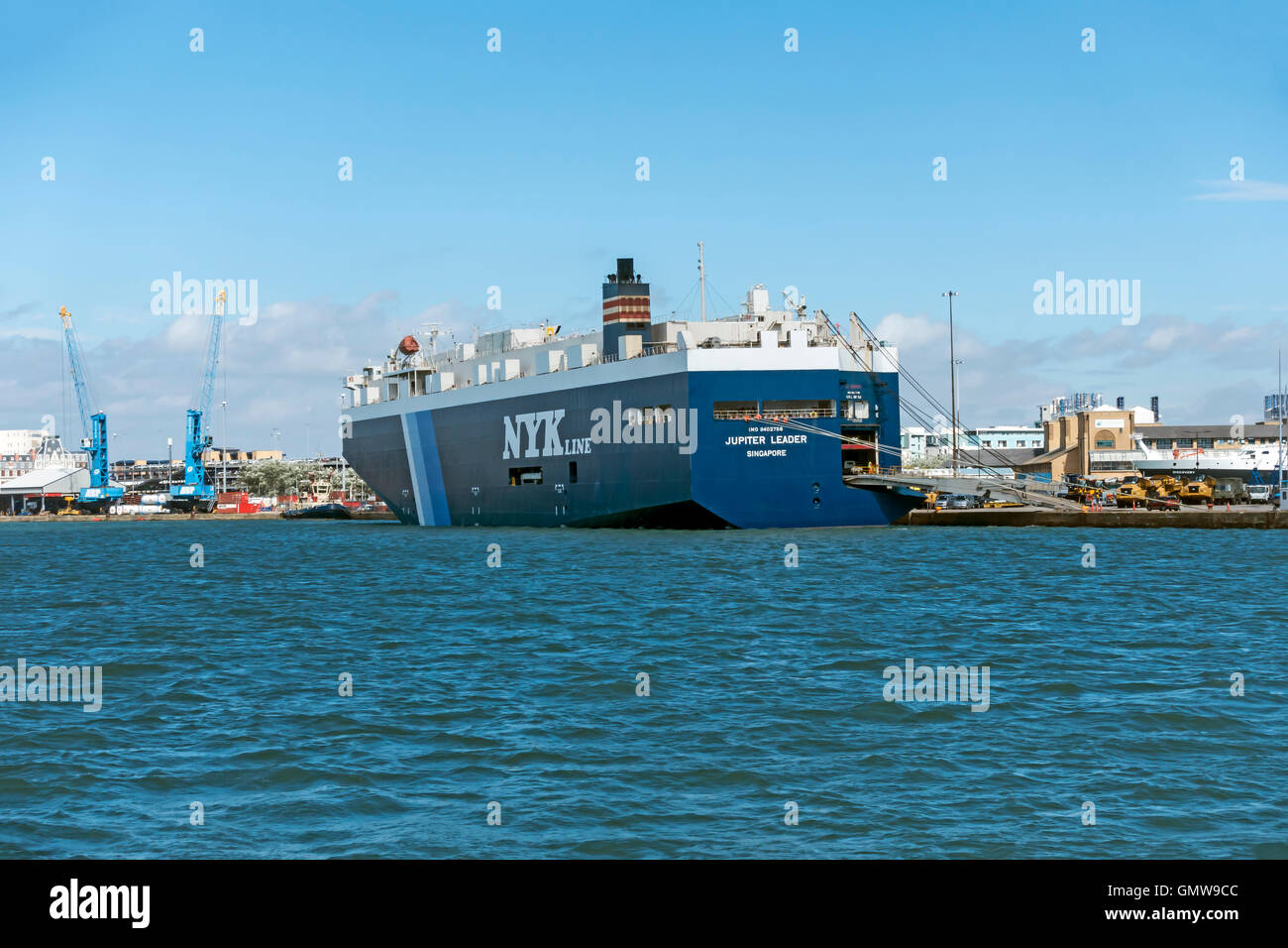 NYK Line Jupiter Leader laden Fahrzeugausstattung in Southampton Hafen Hafen Southampton Hampshire England Stockfoto