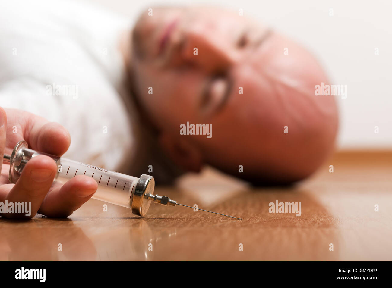 Süchtigen, die Injektion Spritze Stockfoto