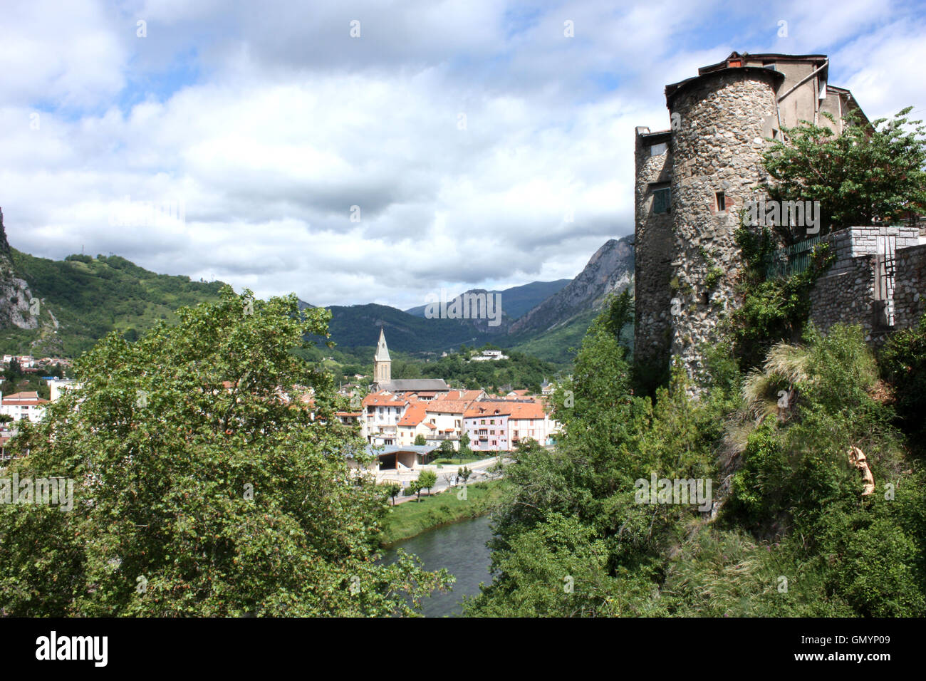Blick über die Stadt von Tarascon-Sur-Ariège, Languedoc, Frankreich Stockfoto