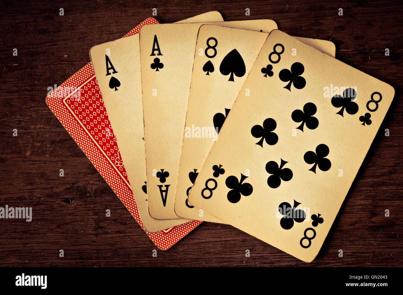 Tote hand, Poker-Karten, die angeblich im Moment seiner Ermordung von Wild Bill Hickok gehalten Stockfoto