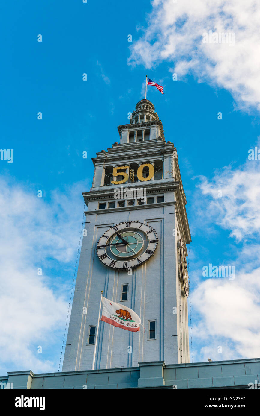 San Francisco Ferry Building ist ein Terminal für die Fähren, die über die Bucht von San Francisco reisen Stockfoto