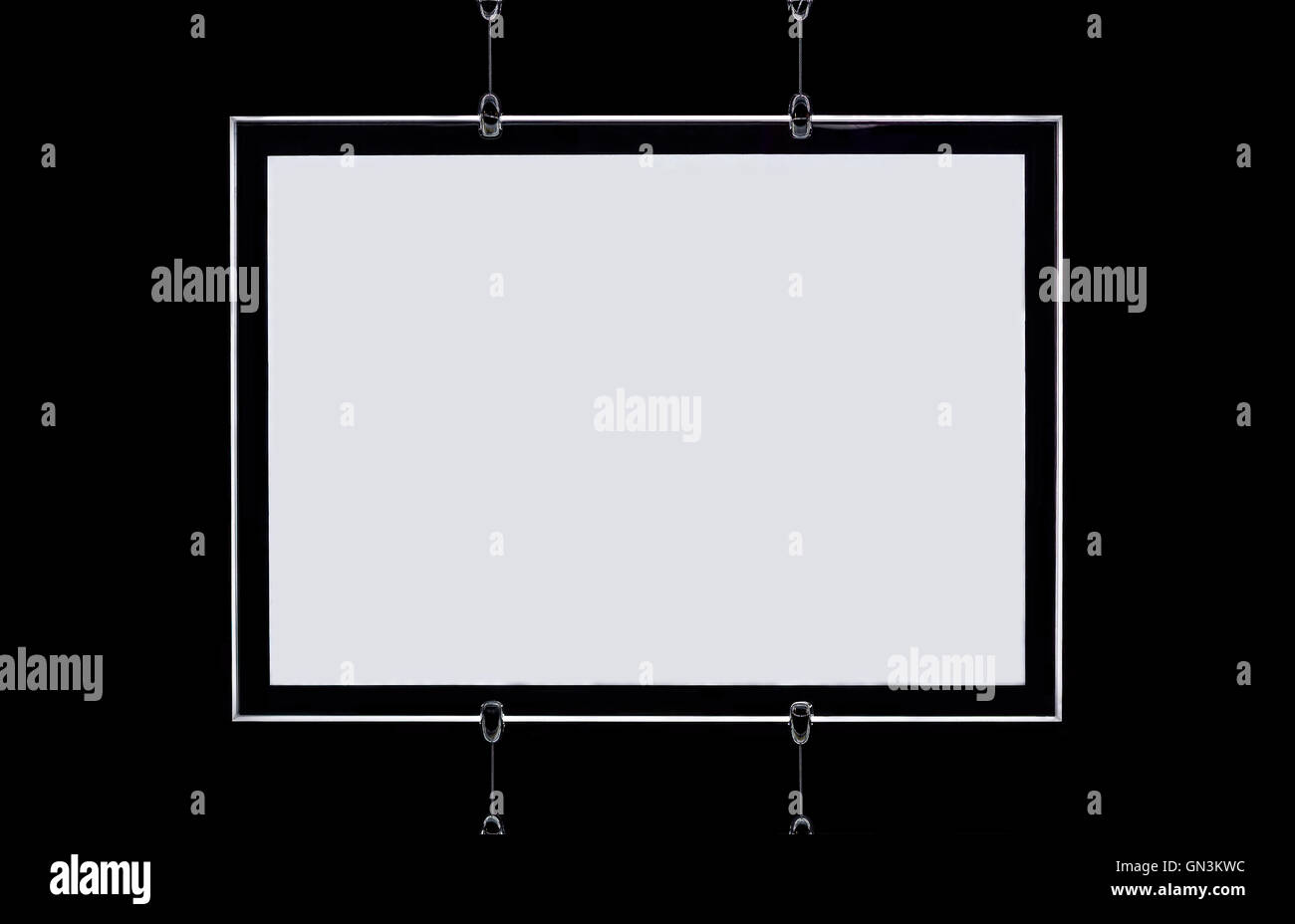 Moderne weiße Rahmen in leer auf einem schwarzen Hintergrundwand. Stockfoto
