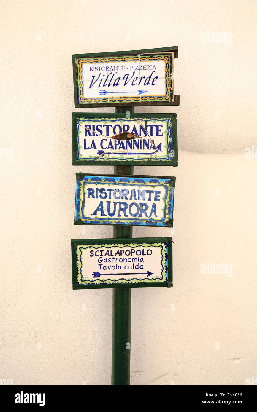 Schilder auf der Insel Capri, Italien Stockfoto