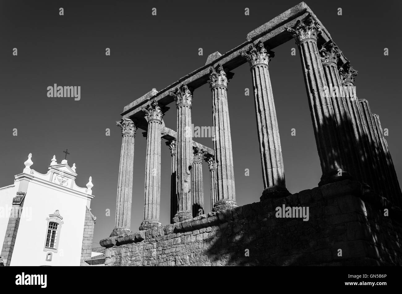 Blick auf den Tempel von Diane in Evora, Portugal Unesco Weltkulturerbe. Stockfoto