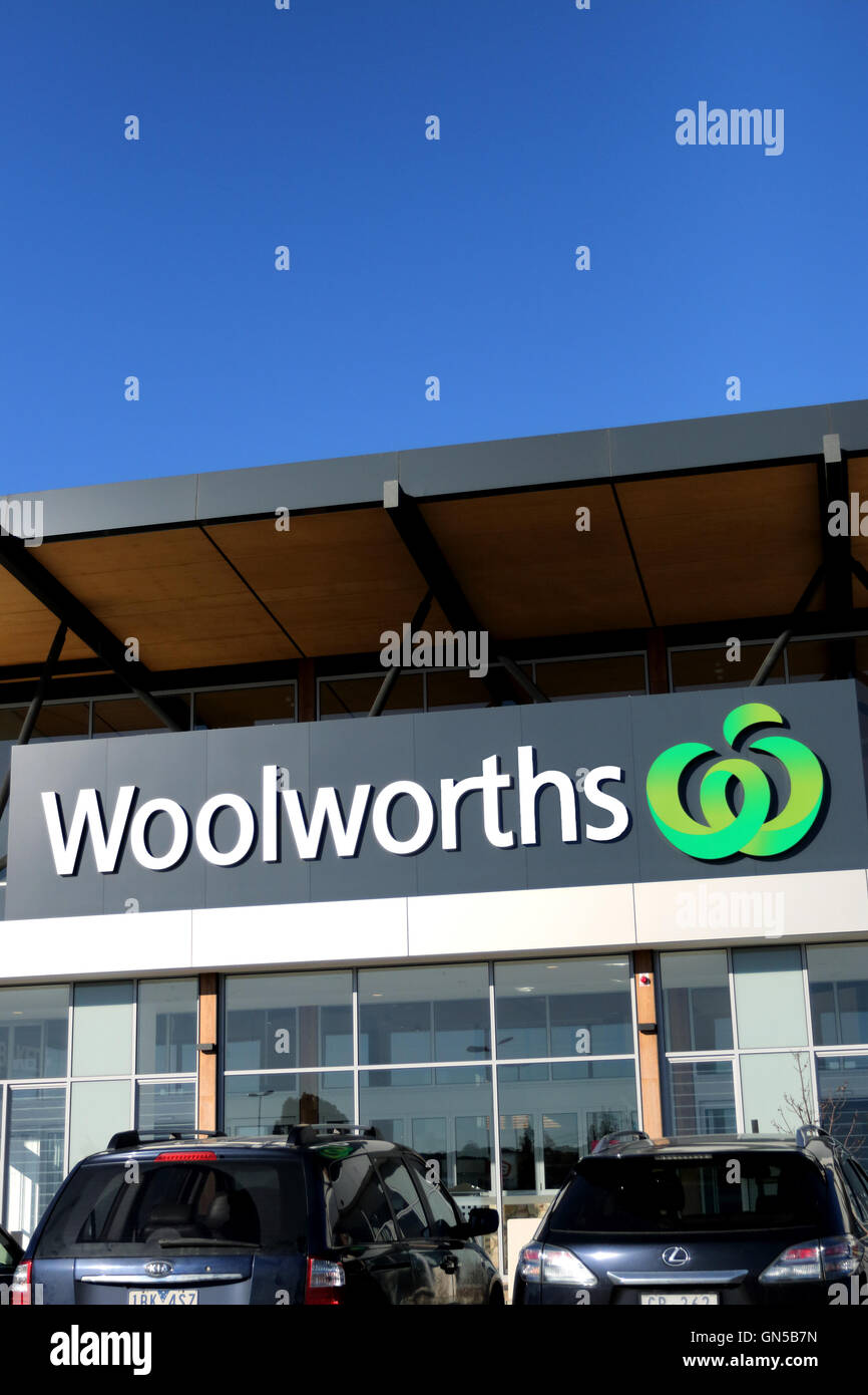 Woolworths - einer der größten australischen Supermärkte in Hunt Club Cranbourne East Melbourne Victoria Australien Stockfoto
