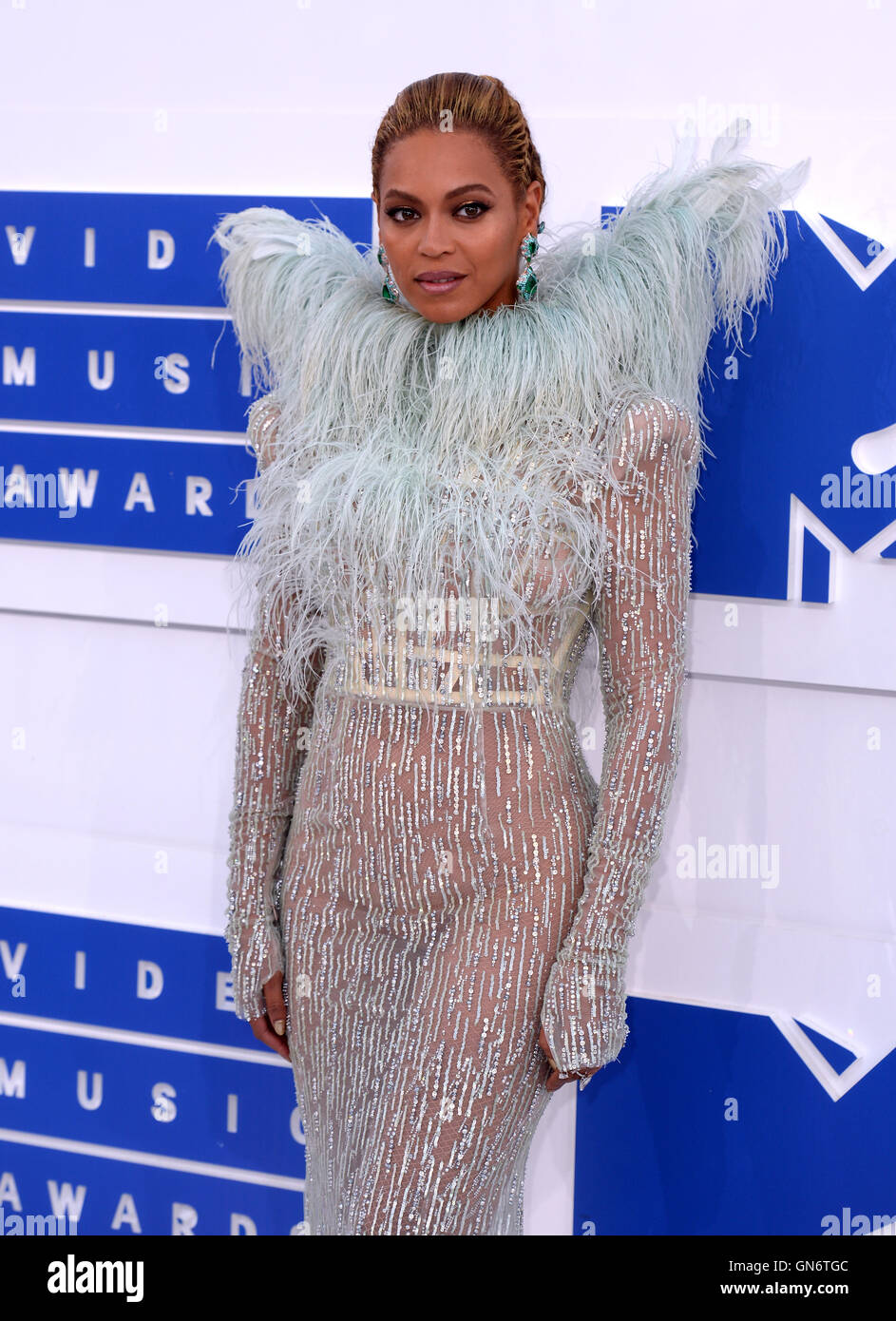 Beyonce Knowles bei den MTV Video Music Awards 2016, Madison Square Garden, New York City ankommen. Stockfoto