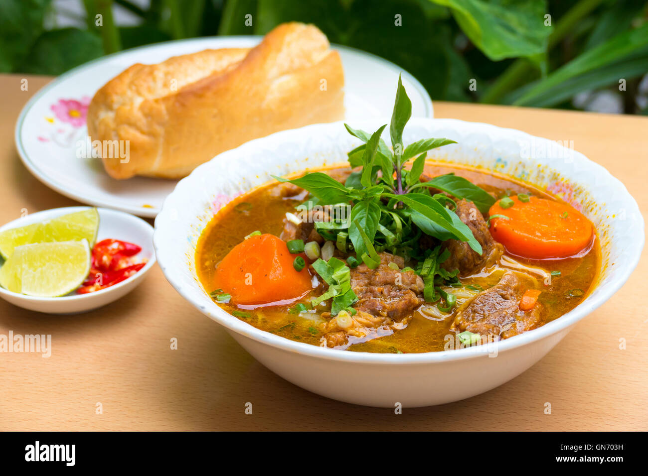 Rindfleisch-Eintopf und Brot, Taipei, Taiwan Stockfoto