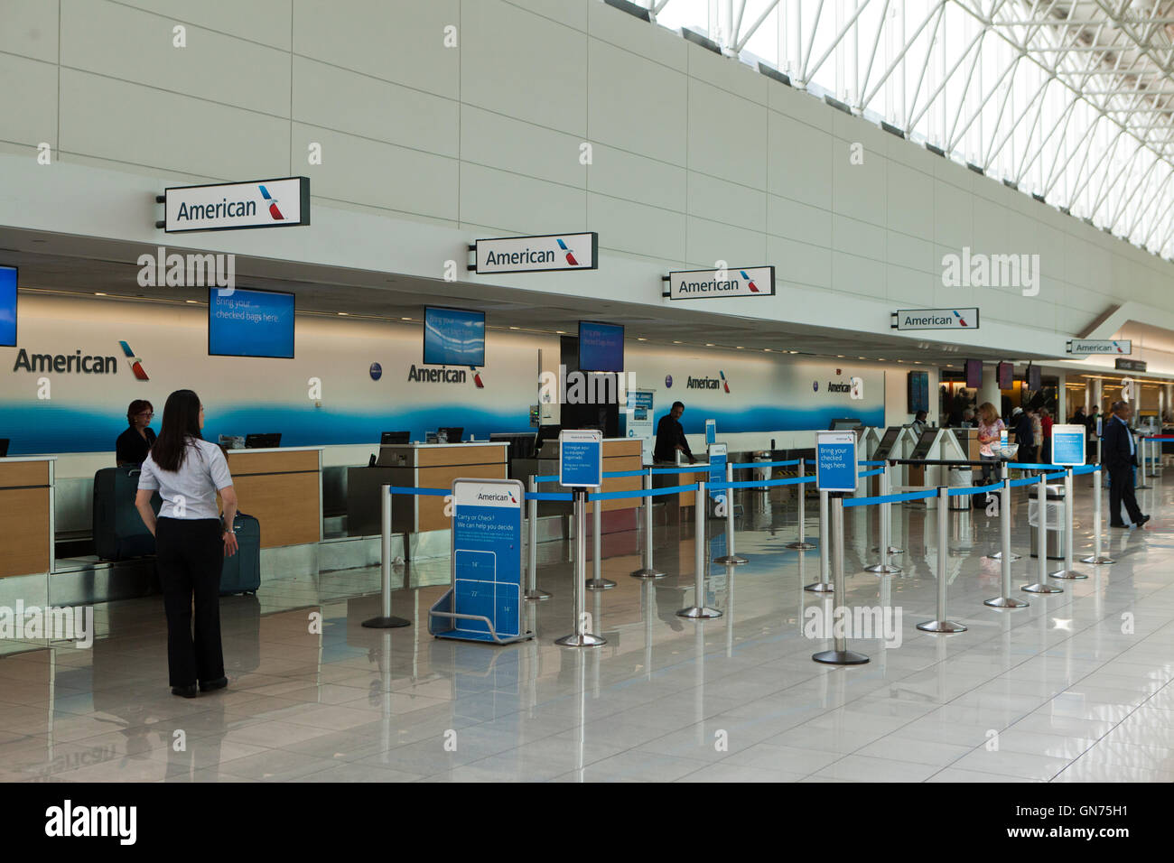 American Airlines ticket-Schalter am BWI International Airport - USA Stockfoto