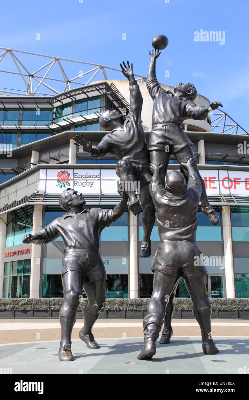 „Core Values“ (Gerald Laing, 2010, Bronze), Twickenham Stadium, Greater London, England, Großbritannien, Großbritannien, Großbritannien, Europa Stockfoto