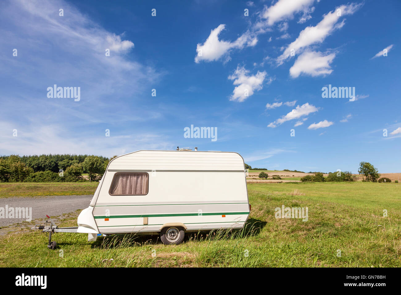 Wohnwagen auf einem Campingplatz Stockfoto