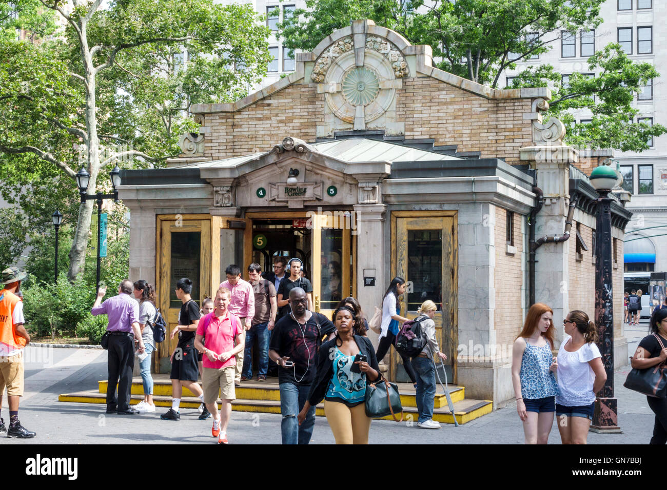 New York City, NY NYC, Lower Manhattan, Innenstadt, Battery Park, öffentlicher Park, Kontrollhaus, Bowling Green, Eingang zur U-Bahn-Station, Wahrzeichen, Heins & LaFarge, 18 Stockfoto