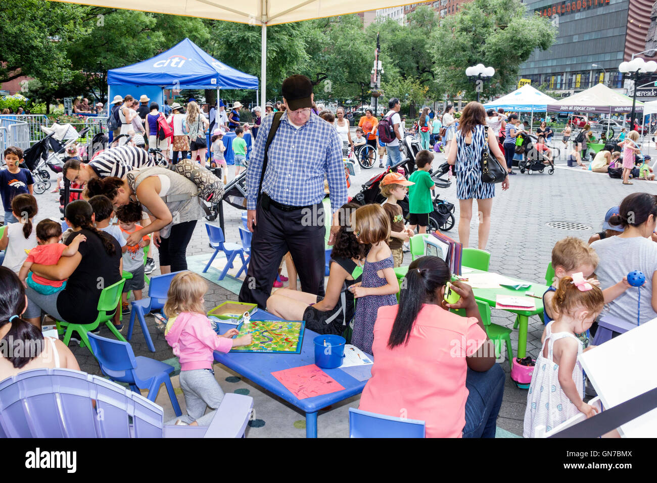 New York City, NY NYC, Manhattan, Midtown, Union Square Park, öffentlicher Park, Summer in the Square, wöchentliche Unterhaltungsserien, Veranstaltungen, Aktivitäten, Kinderpavi Stockfoto