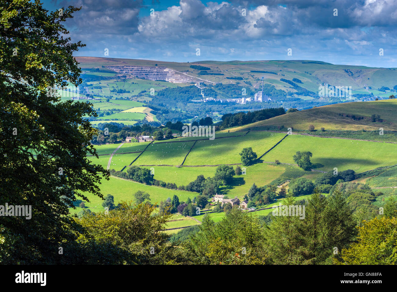 Panoramablick über Hope Valley aus Stanage Edge, Peak District, Derbyshire Stockfoto