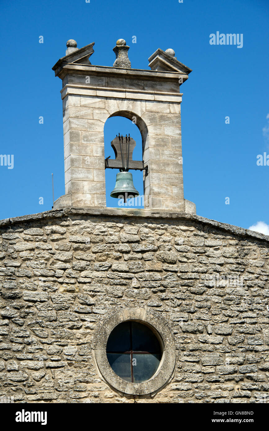 Glockenturm weißen Büßer Kapelle Gordes Luberon Provence Frankreich Stockfoto