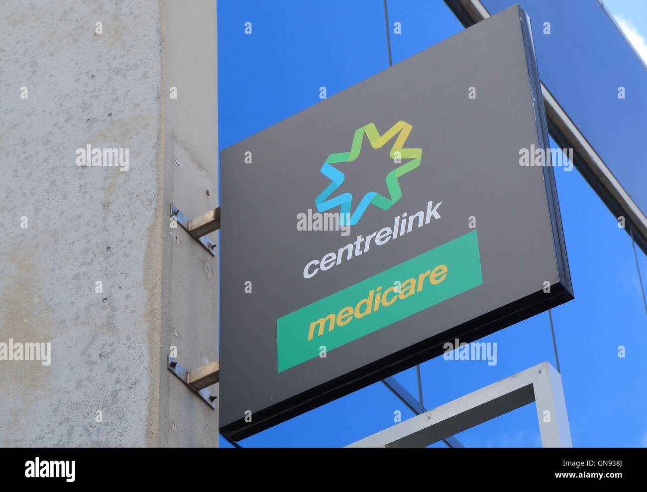 Centrelink und Medicare Büro bietet eine Reihe von Zahlungen des Staates und Dienstleistungen für Rentner, Arbeitslose und Familien. Stockfoto