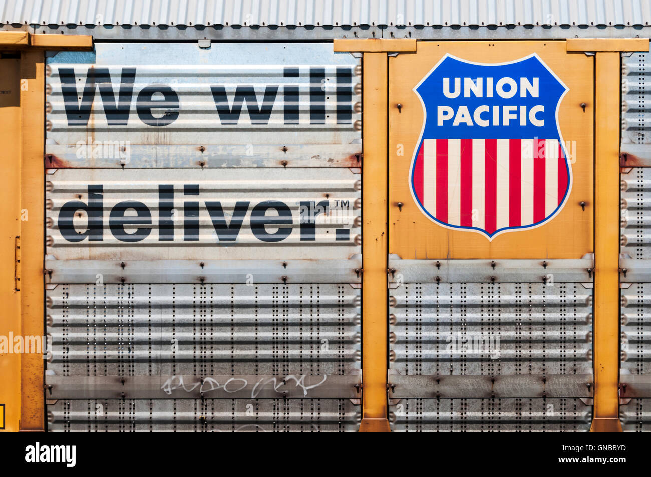 Union Pacific Namen auf der Seite eine Eisenbahn Waggon Container. Stockfoto