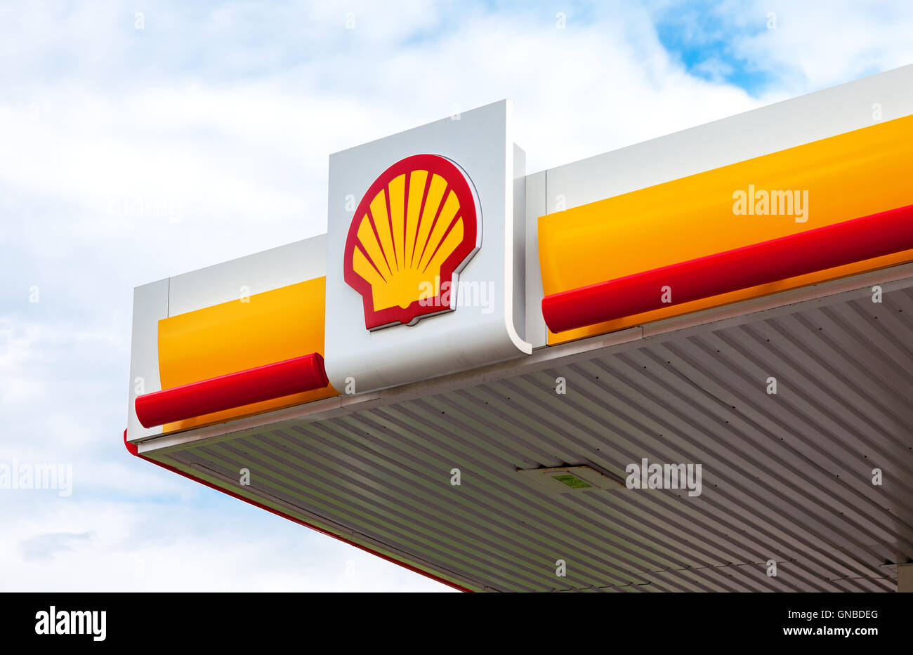 Das Emblem der Royal Dutch Shell Oil Company. Shell ist ein Anglo-niederländischen multinationalen Öl- und Gas-Unternehmen Stockfoto