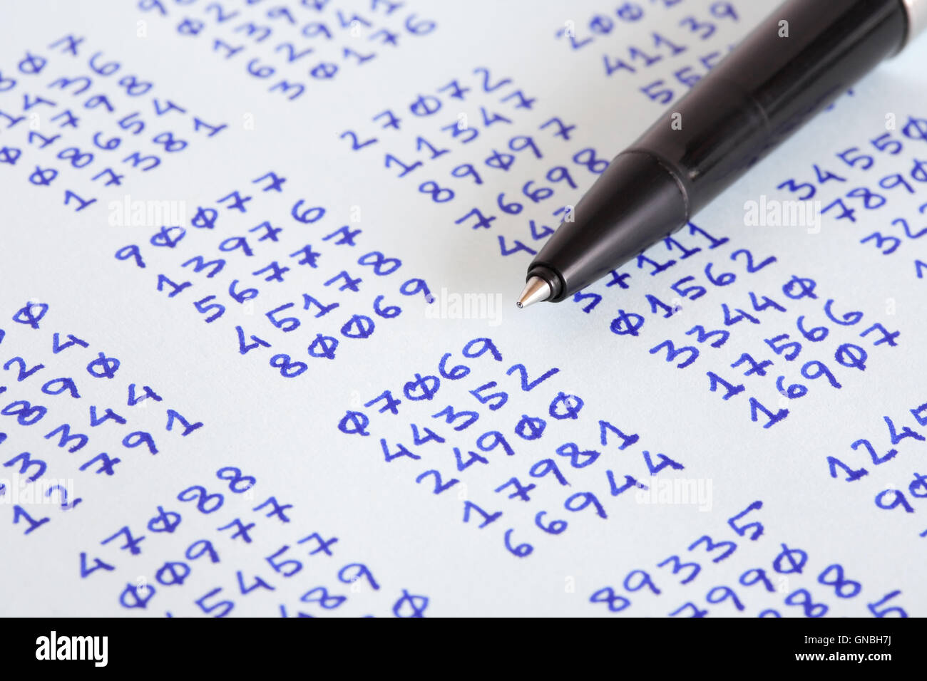 Stift und Geheimtext Stockfoto