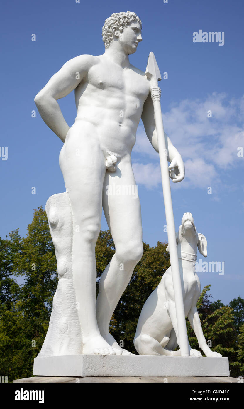 Statue in den Schlossgarten – Meleagros, Neustrelitz, Mecklenburg-Vorpommern, Deutschland Stockfoto