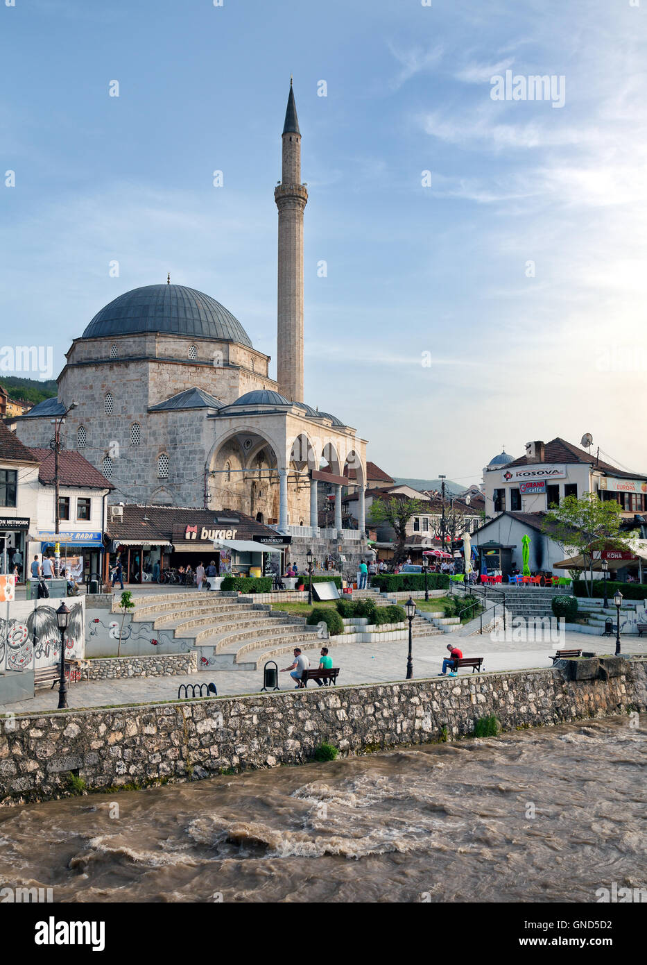 Prizren, Kosovo - 6. Mai 2015: Sinan Pasha Osmanische Moschee von Prizren Stockfoto