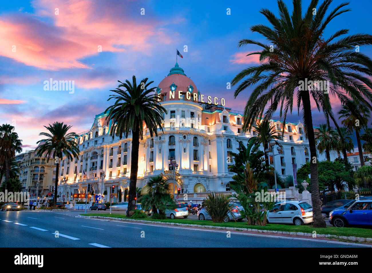 Negresco Palast entlang der Promenade des Anglais, Nizza, Frankreich Stockfoto