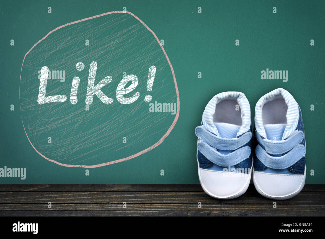 Wie Text auf Tisch und Kind Schulschuhe Stockfoto