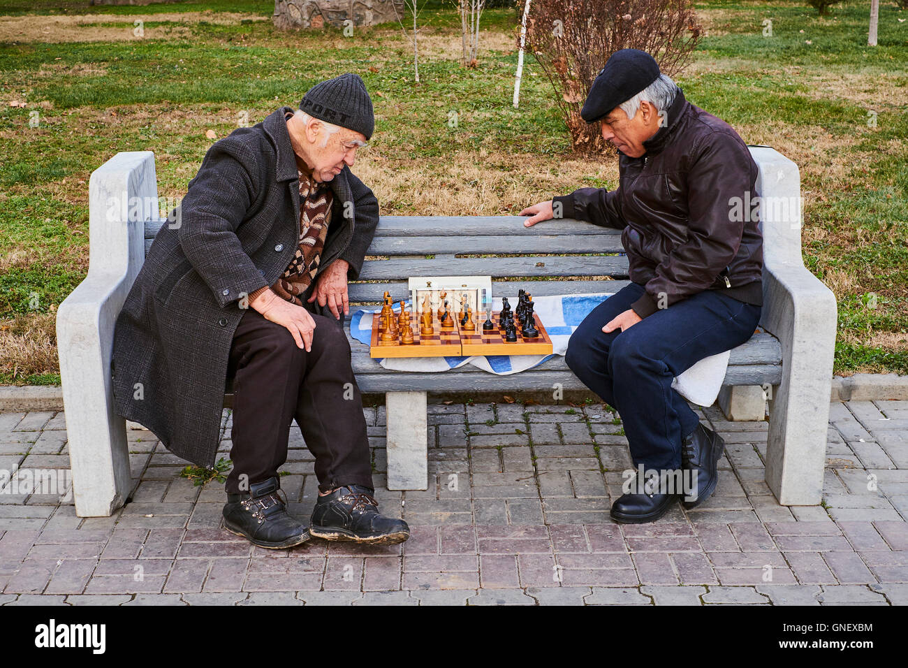 Usbekistan Taschkent Männer Schach Spieler Straße Stockfoto