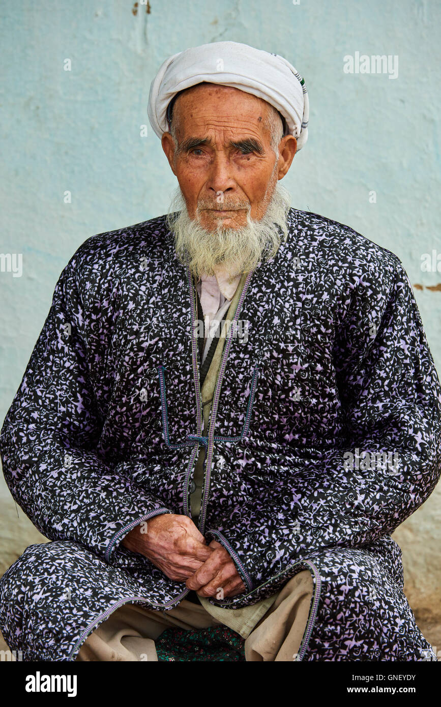Usbekistan, Kachka Daria Region, in der Nähe von Chakhrisabz, usbekische Mann Stockfoto