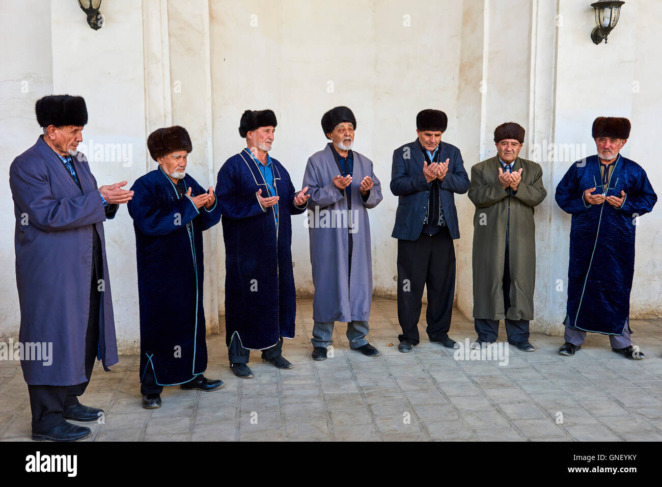 Usbekistan, Buchara, UNESCO-Welterbe, Gebet in der Moschee Stockfoto