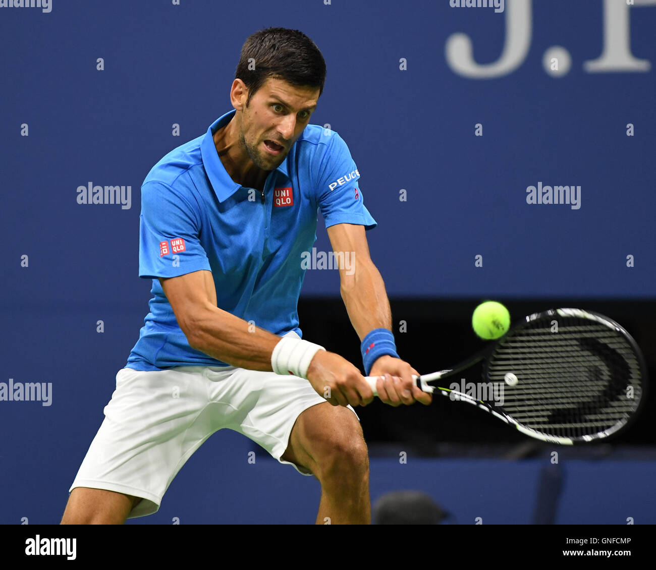 FLUSHING New York-29 AUGUST: Novak Djokovic Vs Jerzy Janowicz auf Arthur Ashe Stadion an der USTA Billie Jean King National Tennis Center am 29. August 2016 in Flushing Queens. Foto von Larry Marano © 2016 Stockfoto