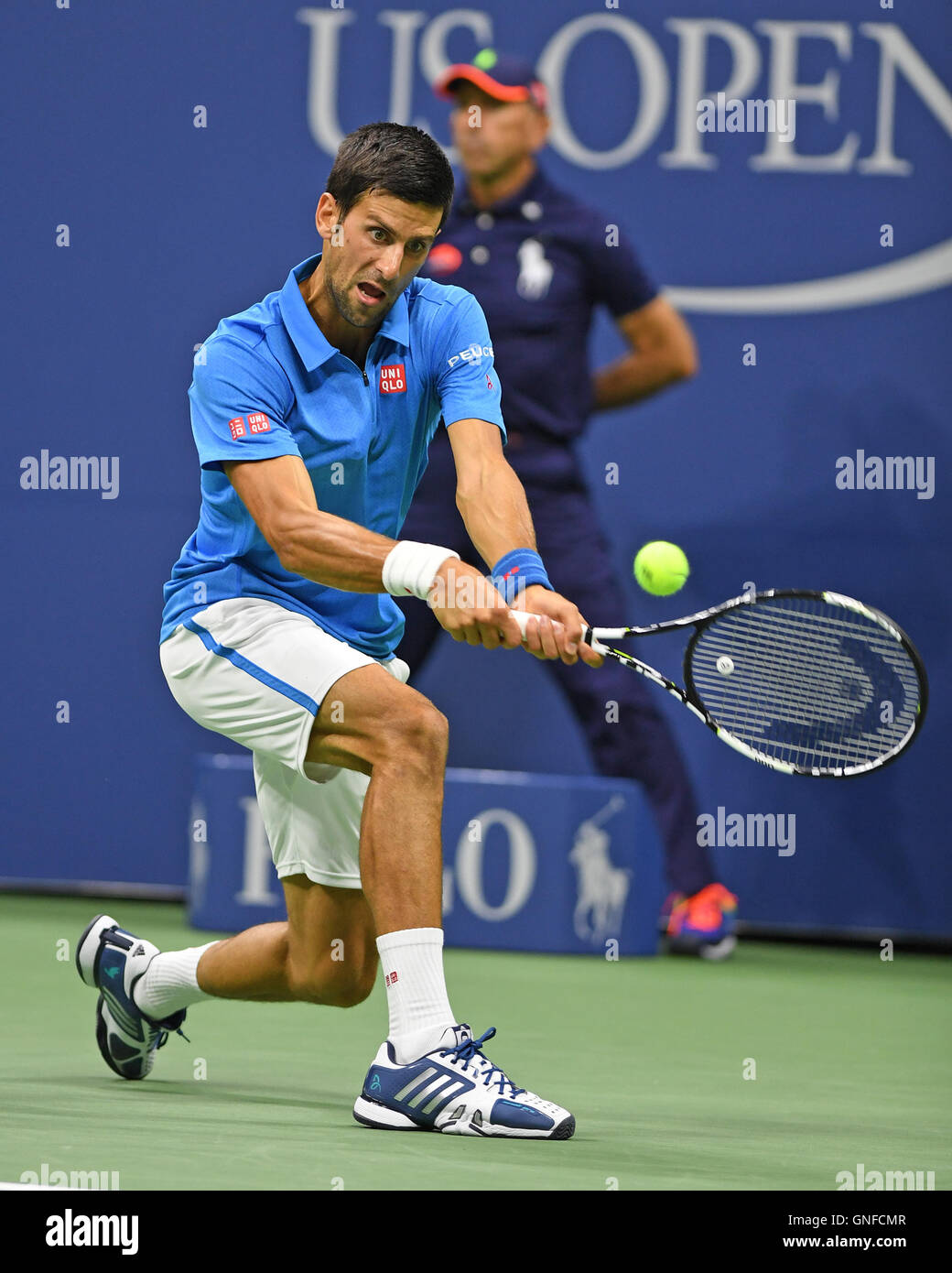 FLUSHING New York-29 AUGUST: Novak Djokovic Vs Jerzy Janowicz auf Arthur Ashe Stadion an der USTA Billie Jean King National Tennis Center am 29. August 2016 in Flushing Queens. Foto von Larry Marano © 2016 Stockfoto
