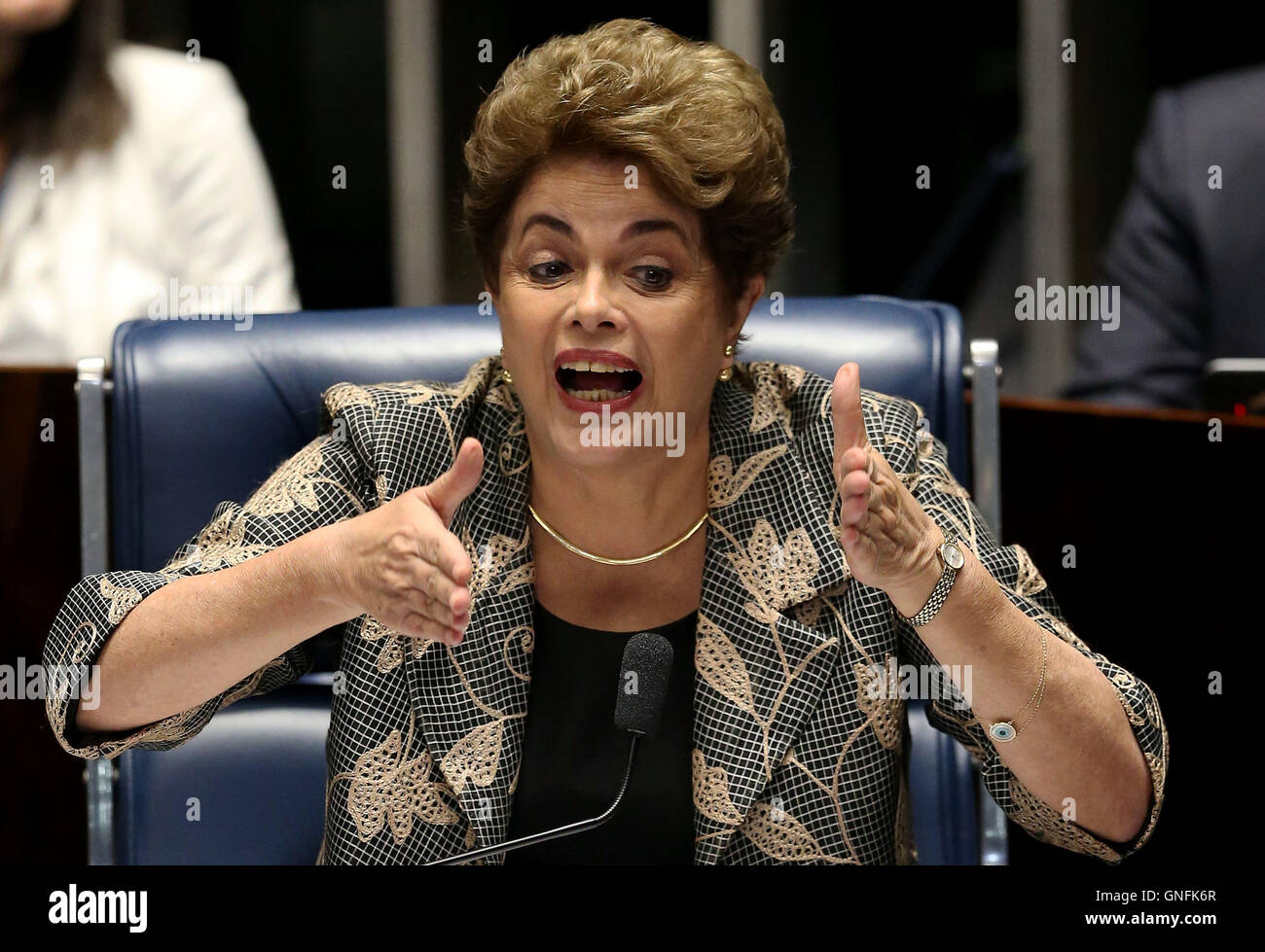 Brasilia, Brasilien. 29. August 2016. Abgehängte brasilianischen Präsidentin Dilma Rousseff besucht einen Senat Anklage Versuch in Brasilia, Brasilien, 29. August 2016. Brasilianischen Senat Stimmen Dilma Rousseff Präsidentschaft im Amtsenthebungsverfahren Trail am Mittwoch zu Streifen. © Li Ming/Xinhua/Alamy Live-Nachrichten Stockfoto