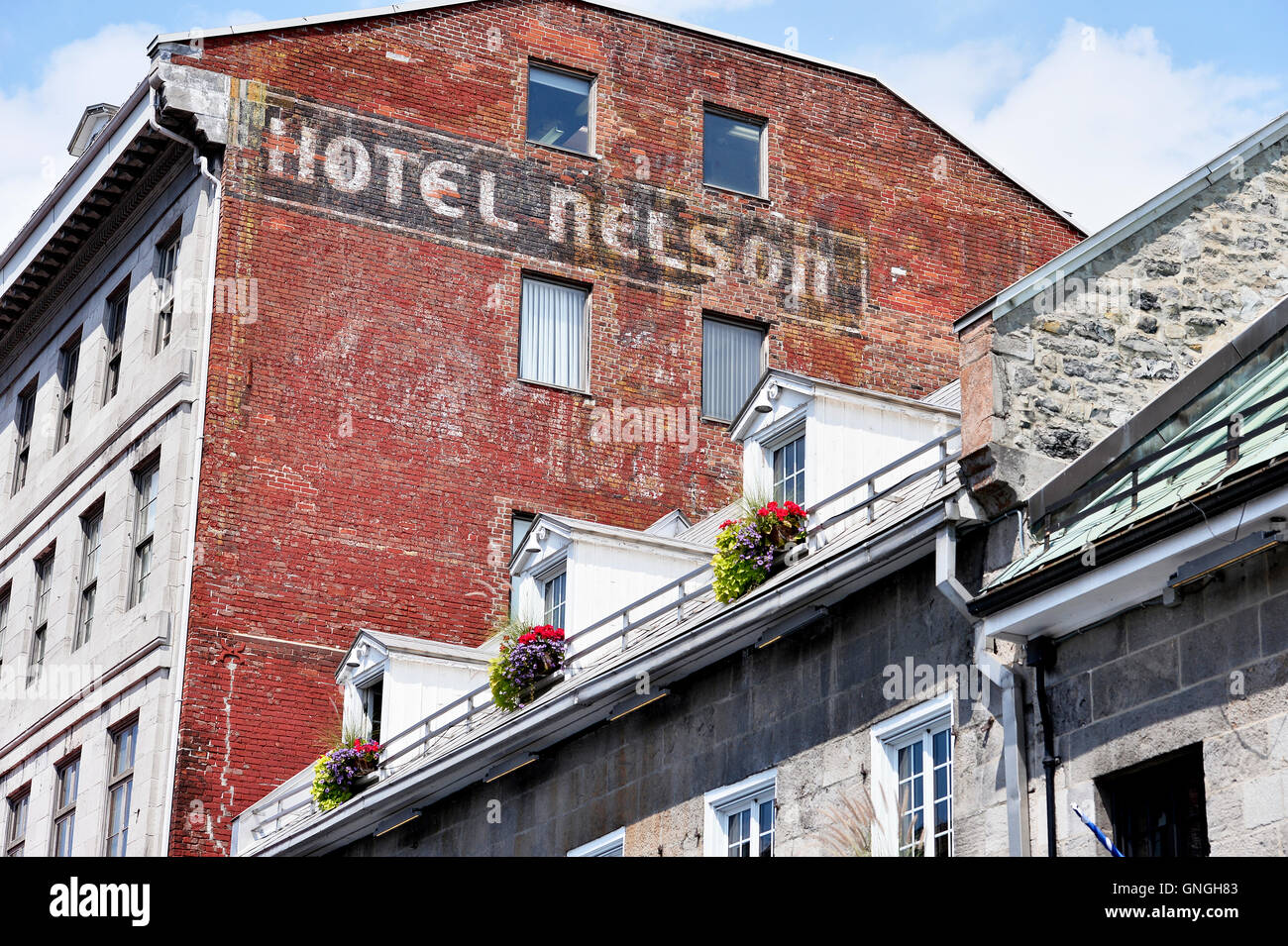 Nelson Hotel am Place Jacques Cartier in Old Montreal, Quebec, Kanada Stockfoto
