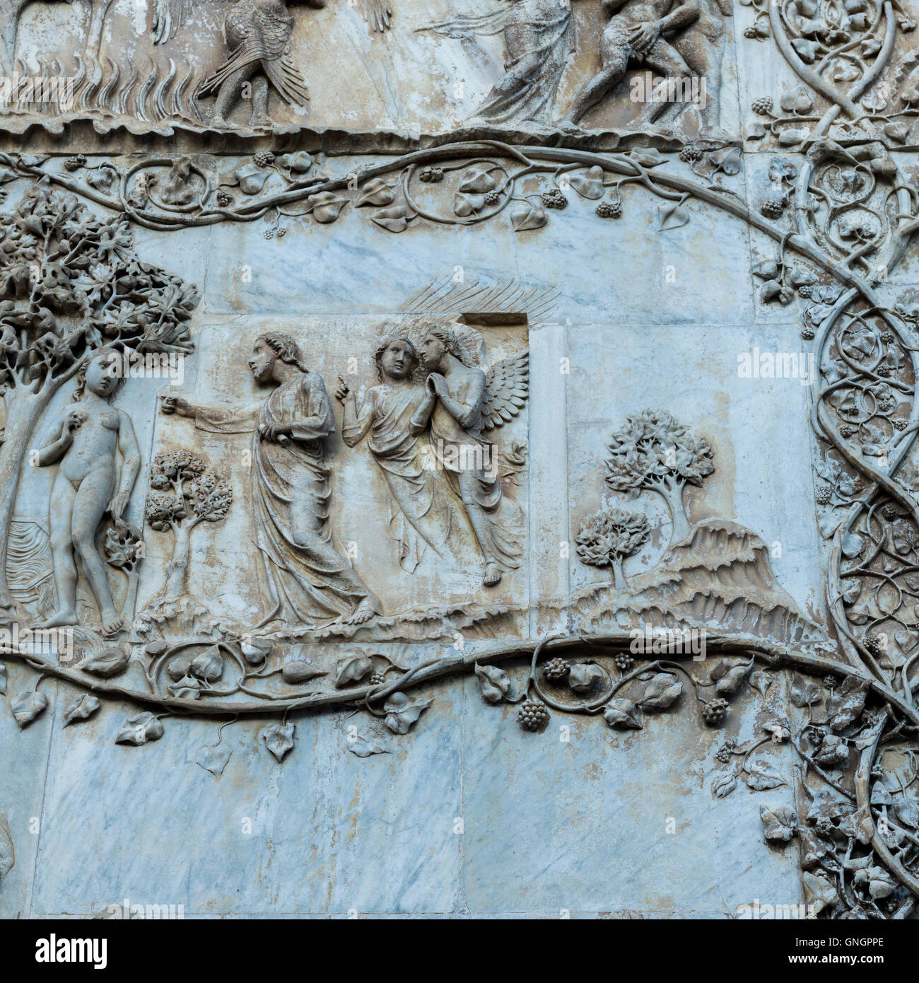 Bas-Relief-Detail an Wand, Orvieto Kathedrale, Orvieto, Provinz Terni, Umbrien, Italien Stockfoto