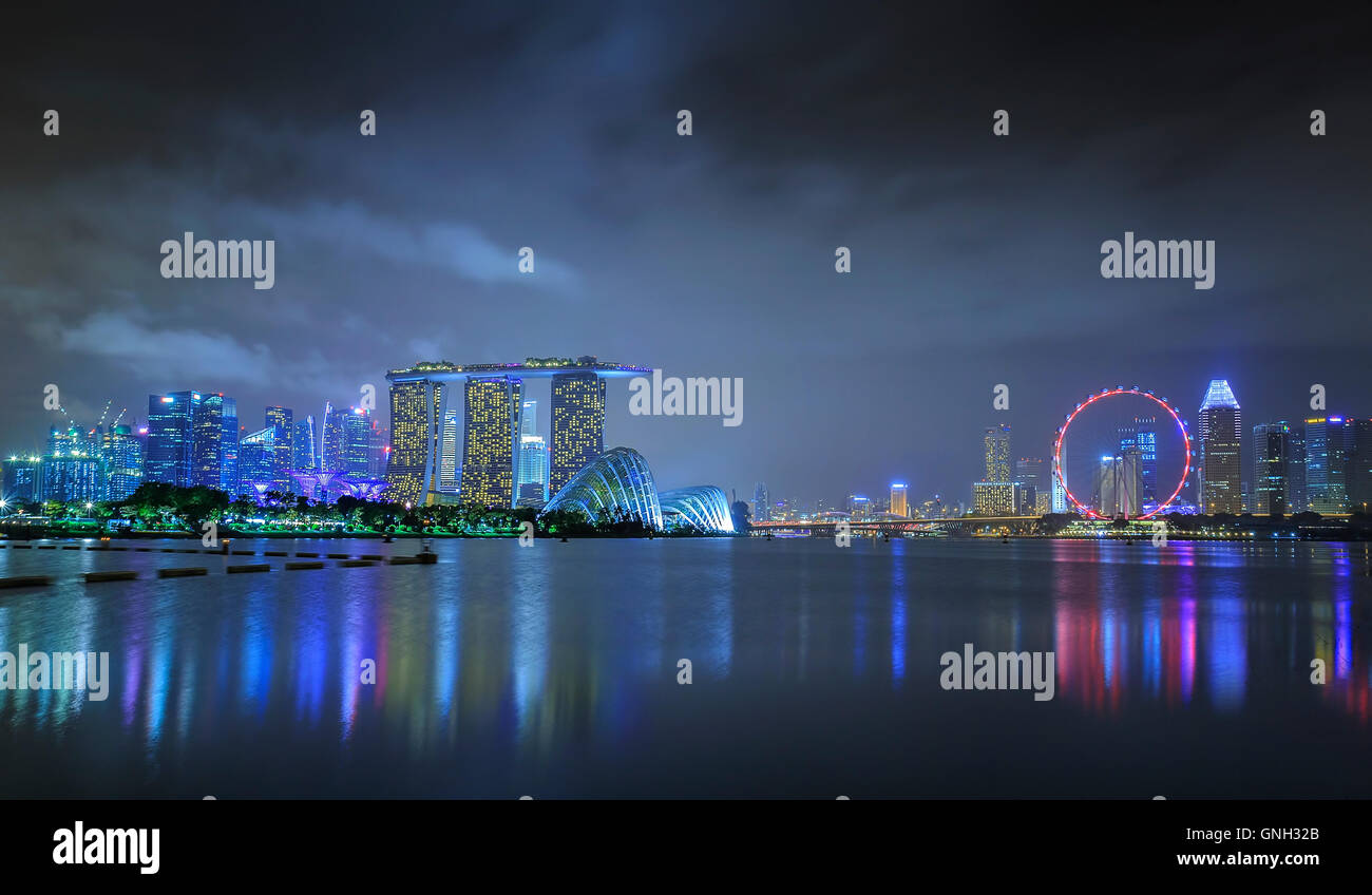 Skyline der Stadt, Marina Bay, Singapur Stockfoto