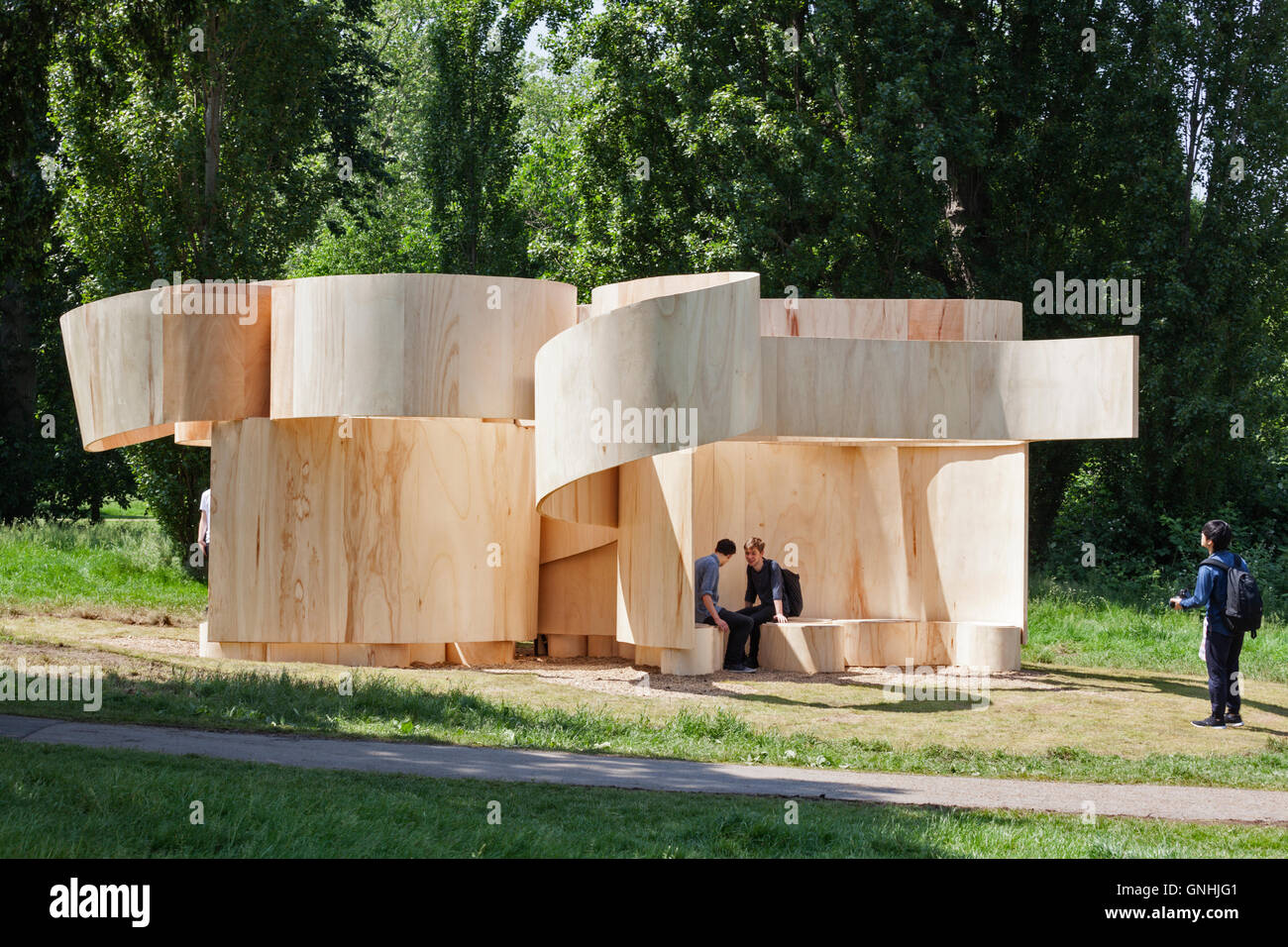 2016 Serpentine Gallery Ferienhaus von Barkow Leibinger in Kensington Gardens, London, England. Stockfoto